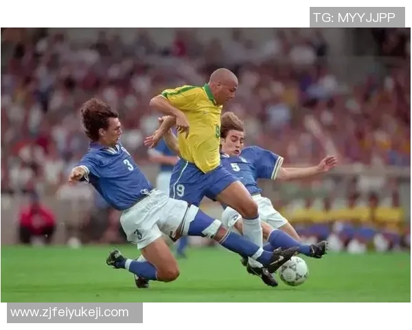 当足球巨星遇上篮球传奇谁才是真正的绿茵与赛场双料王者争锋 当足球巨星遇上篮球传奇谁才是真正的绿茵与赛场双料王者争锋