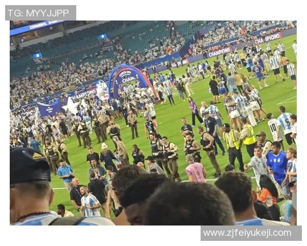 球星荟萃赛场激情四溢 聚焦足球明星与赛事精彩瞬间