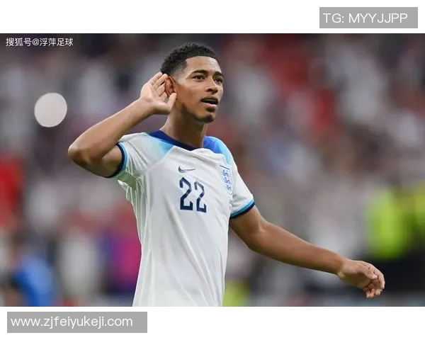 足球球星穿大号衣服的另类风格和背后原因分析